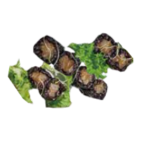 Maki de salmón en arroz negro